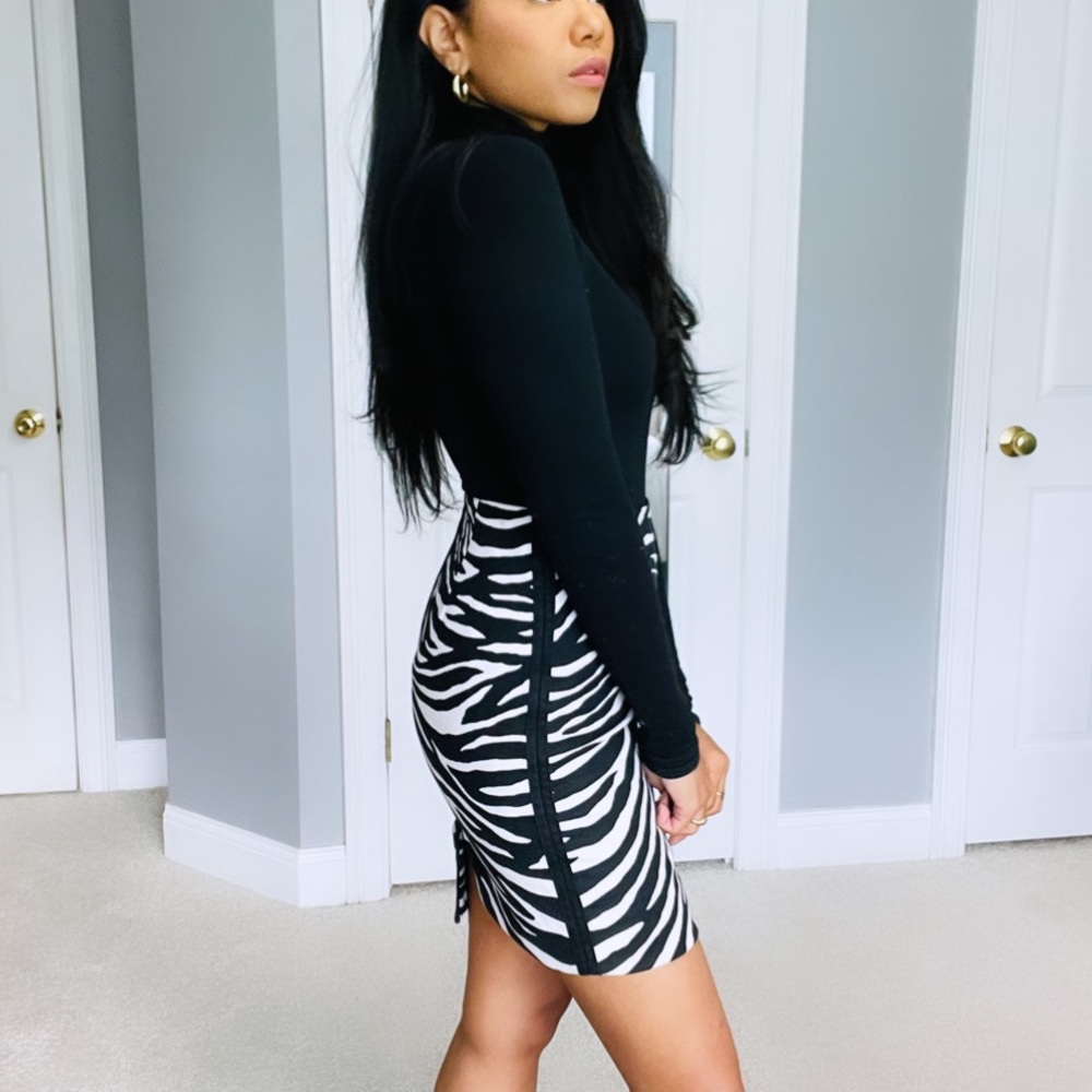 White House Black Market | Black White Zebra Animal Print High Waist Mini Skirt - Picture 11 of 13